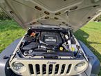 Jeep Wrangler - 12