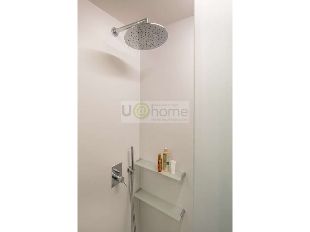 Estúdio em condomínio com piscina na avenida da Liberdade-23