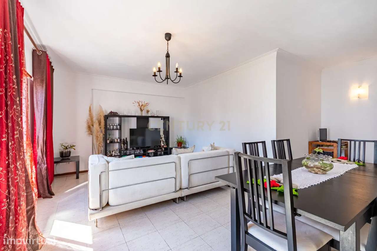 Excelente apartamento T2, com 2 elevadores em Loures.-4