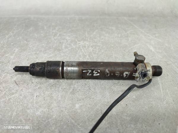 Injector Volkswagen Passat Variant (3B5) - 4