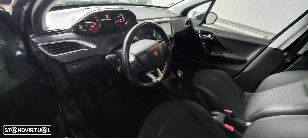 Peugeot 208 1.2 PureTech Style - 4