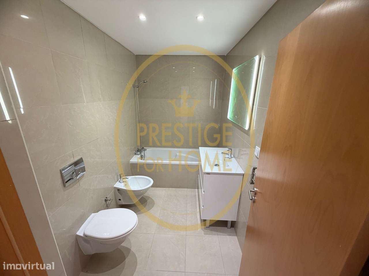 Moradia T5 com Piscina e Garagem Fechada em Condomínio Privado – Boliq-54