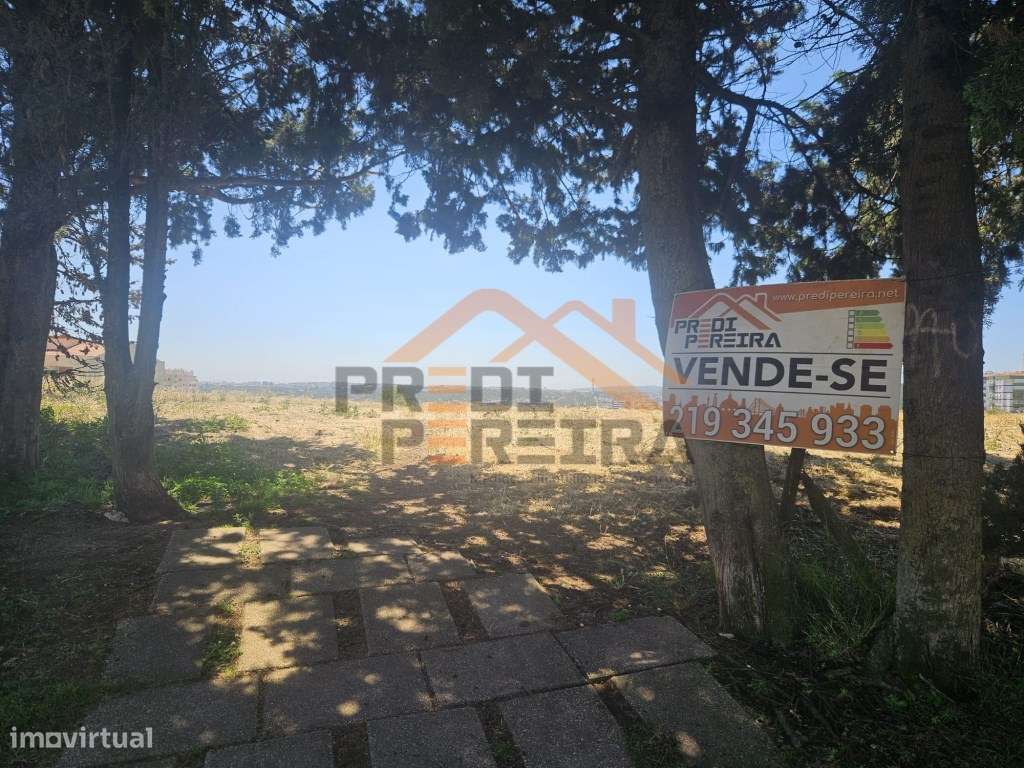 Situado na Ramada, 1800 m² terreno - Excelente Oportunidade de Inve...-14