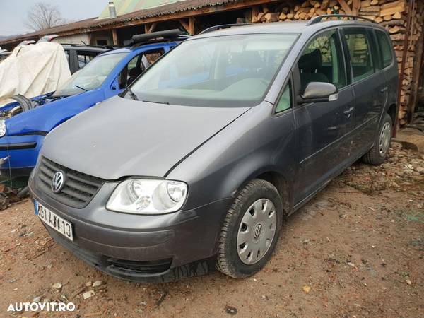 Dezmembrez Renault Scenic 2011 1.5dci - 1