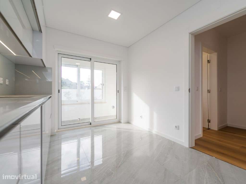 MORADIAS T2+1 e T3+1 GARAGEM E JARDIM, BELAS-18