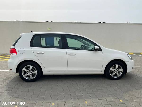 Volkswagen Golf 2.0 TDI Comfortline DSG - 4