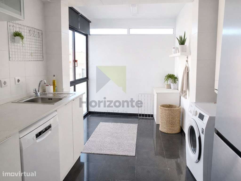 Apartamento T3 com Excelentes Áreas e Luminosidade - Campo Grande - Grande imagem: 2/22