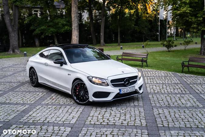 Mercedes-Benz Klasa C AMG 43 Coupe 4Matic 9G-TRONIC Night Edition - 4