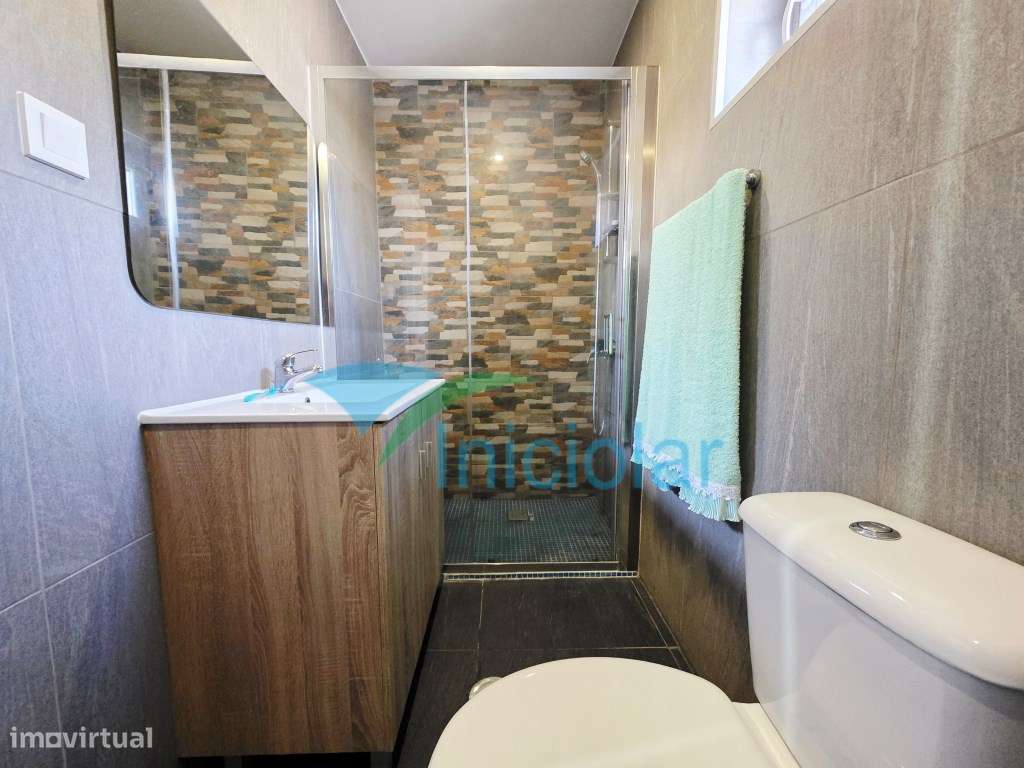 Moradia T3| 3 Frentes| Armazém| Centro de Sao Pedro da Cova-10