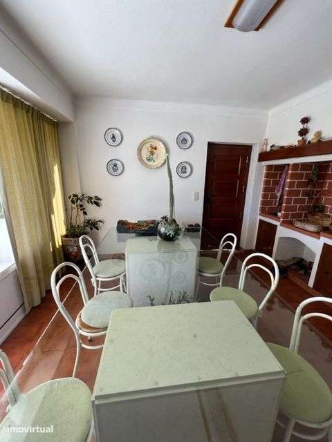 Excelente Moradia c/Piscina, Ringue desportivo, Garagem-23