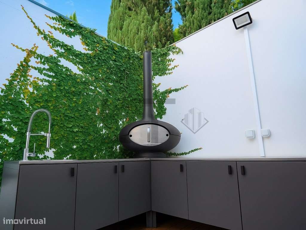 Moradia T4 com Jardim e Piscina Privada para Venda no Paço do Lumia...-8