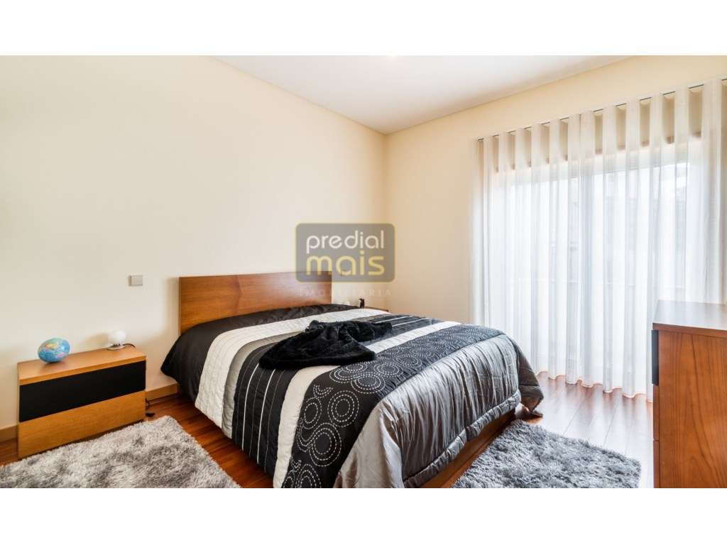 MORADIA T3+1 c/ Nova-8