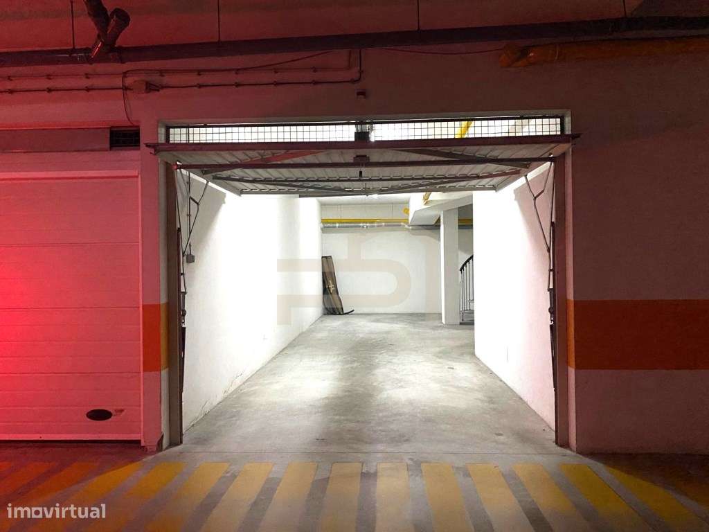 Loja de Rua com Garagem-10