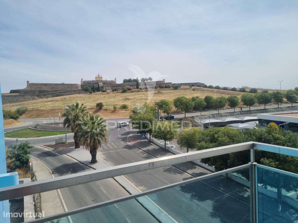 Terreno com Prédio Elvas - Grande imagem: 5/34