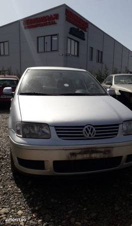 Far stanga Volkswagen Polo 6N2 - 3