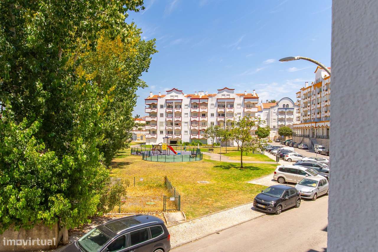 Apartamento T3 em Alcochete com garagem e arrecadação - Oportunidade Ú-33