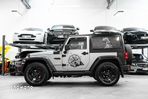 Jeep Wrangler - 9