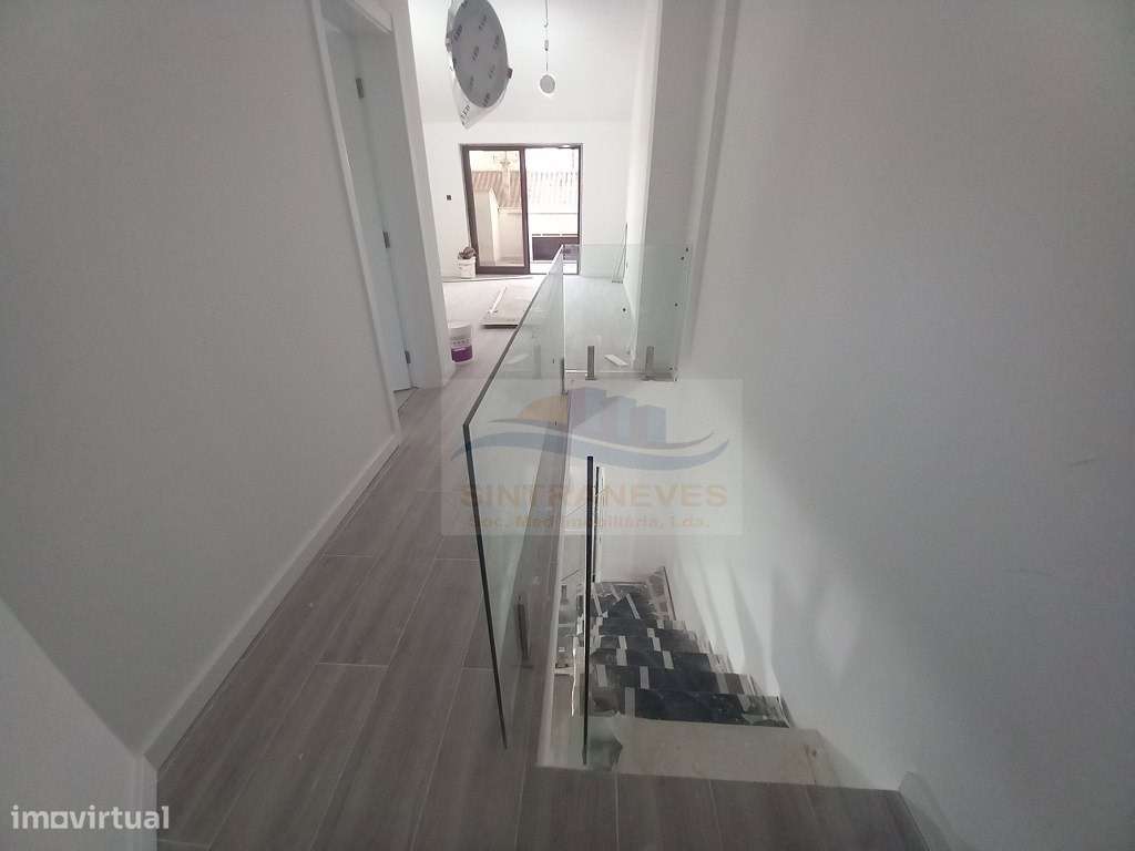 Fantástico T3 Dúplex, totalmente remodelado com Garagem a 300m da P...-48