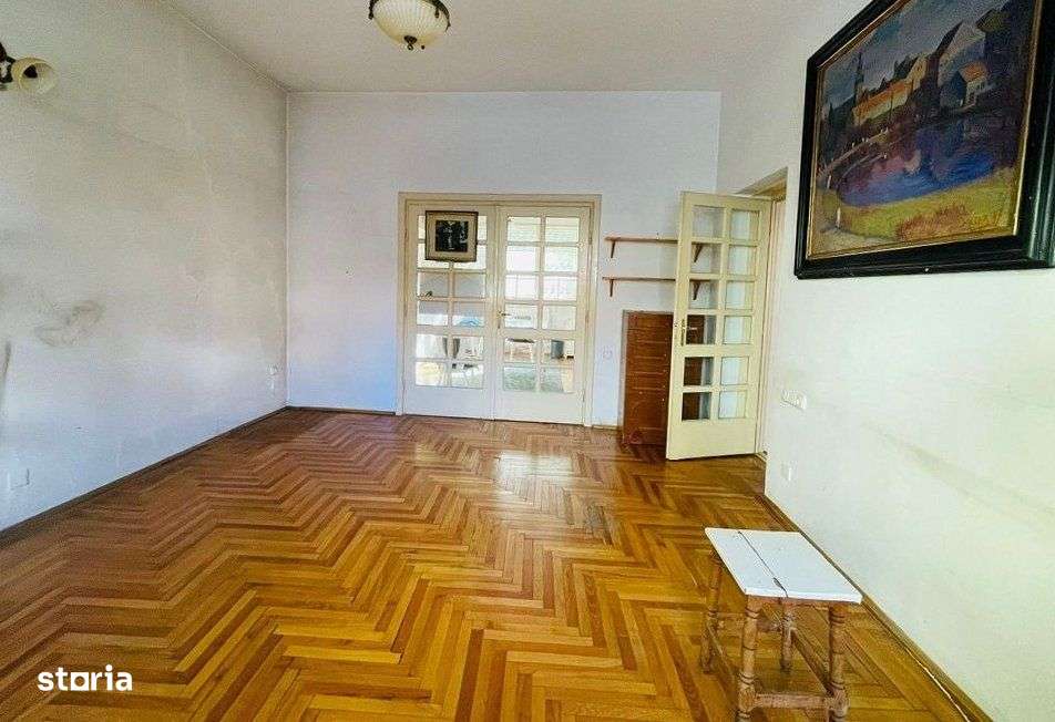 Casa solida in zona De Mijloc - Colina Universitatii-1