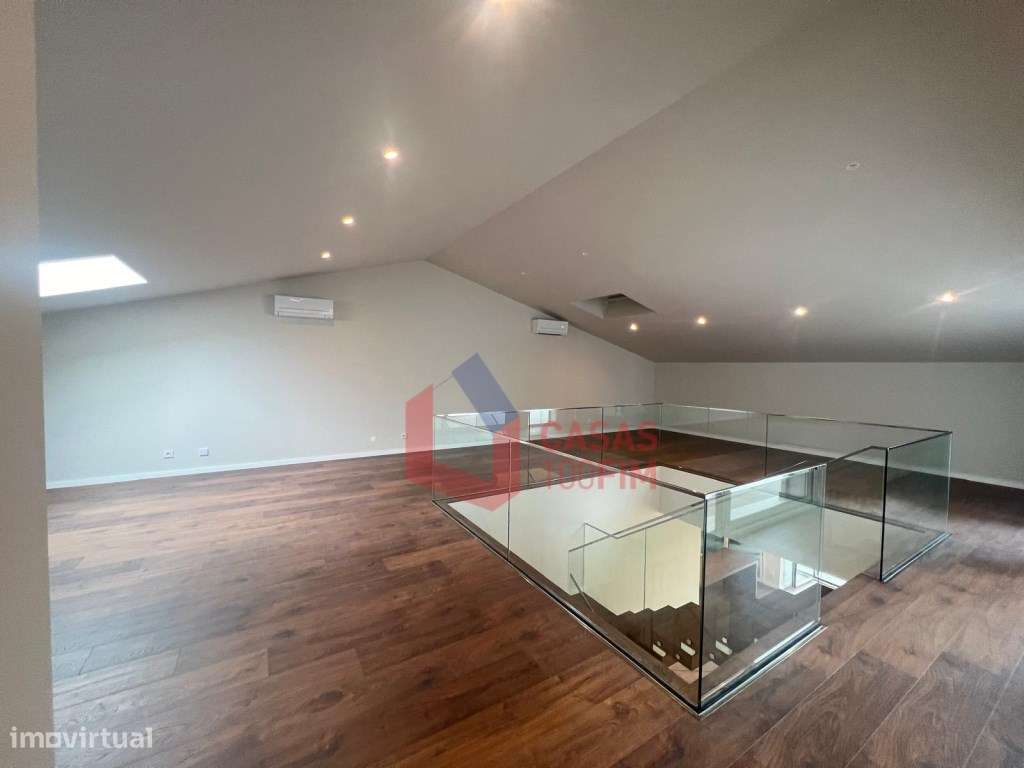 T3 duplex de luxo em Leiria com terraço, jacuzzi e vista panorâmica...-12