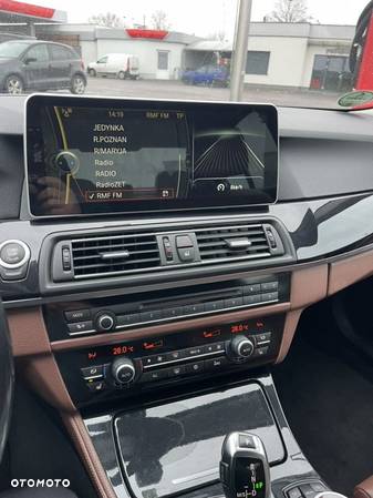 BMW Seria 5 528i Touring Sport-Aut - 8