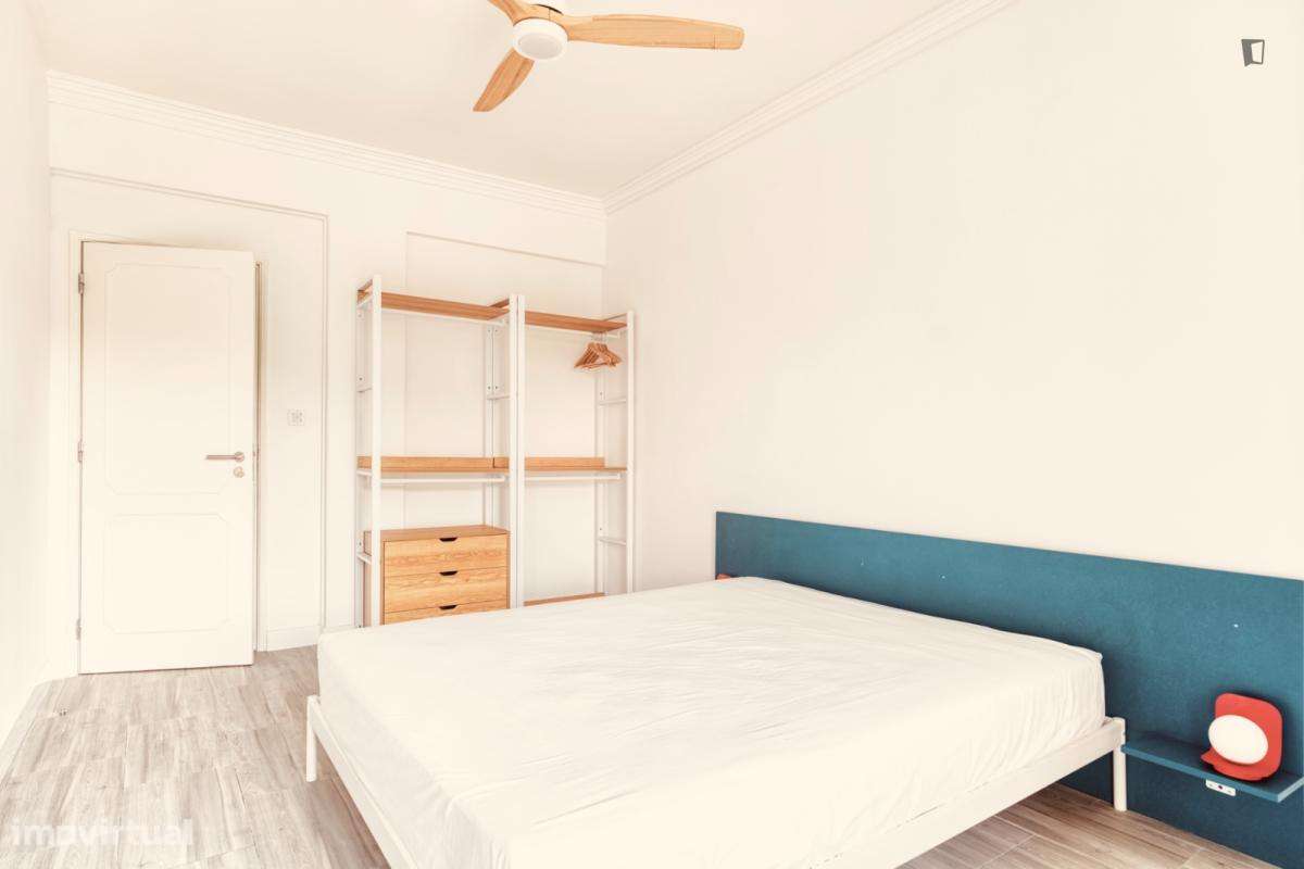 Quarto - localizado em Benfica Lisbon - Grande imagem: 3/10