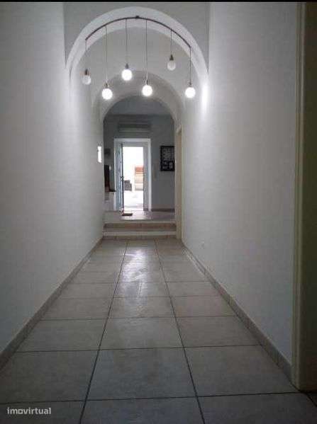 T2 Mobilado pronto a habitar com terraço e jardim em Sintra - Grande imagem: 4/12