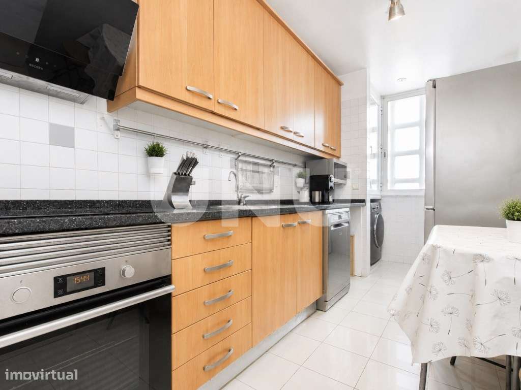 Apartamento T2 em Santo António dos Cavaleiros!-8