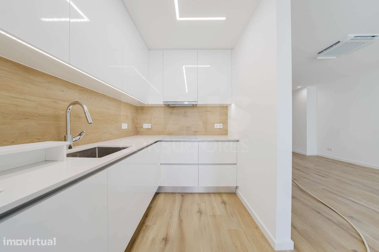 Apartamento T2 na Nazaré c/ 2 lugares de garagem - Grande imagem: 3/29