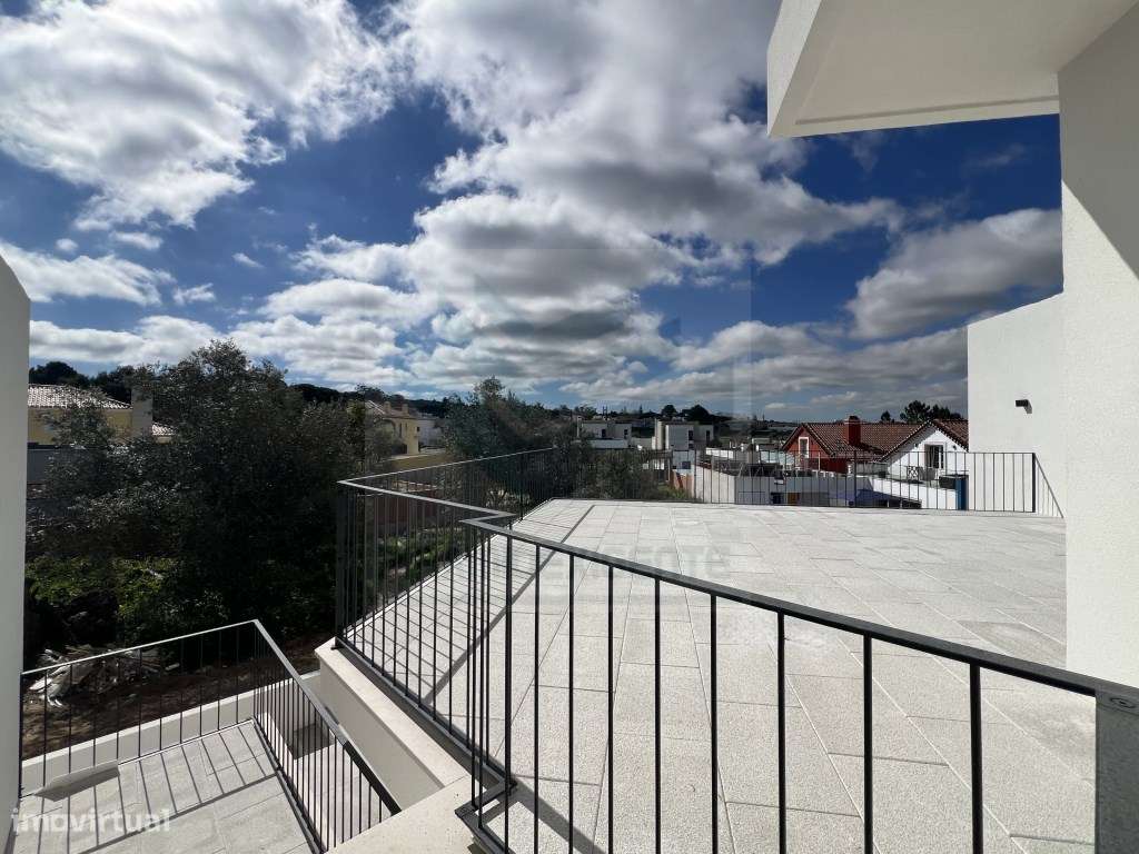 Moradia NOVA Isolada 4 Suítes, Piscina, Cave 43m2 - AZEITÃO - Grande imagem: 5/49