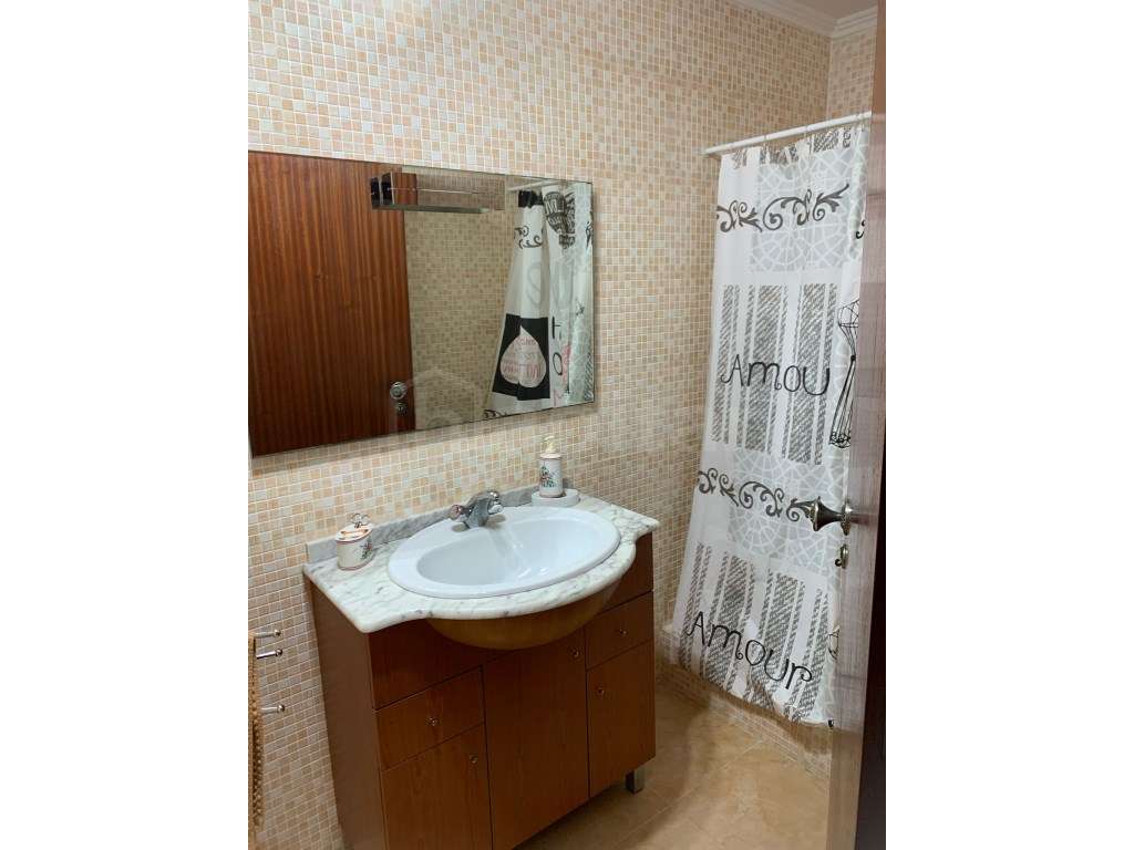 Moradia T5 + 2 C/ Quintal e Sótão-5