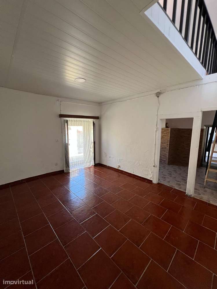 Moradia na Lourinhã com Grande Potencial – Oportunidade Única-40