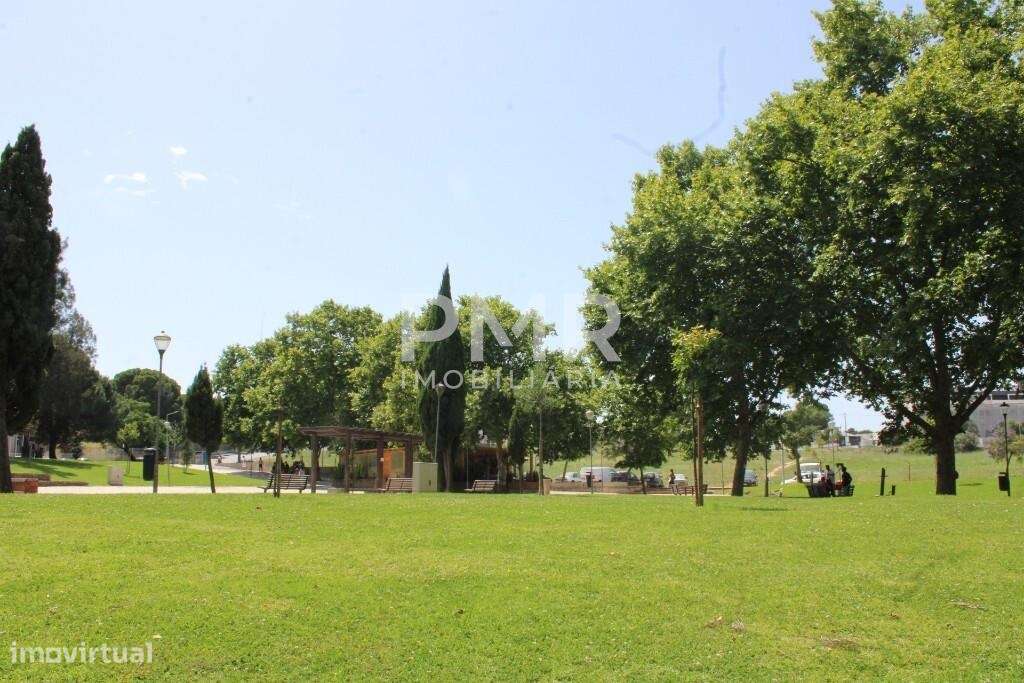 Investimento em Setúbal - Apartamento T1 com inquilino e terraço-10