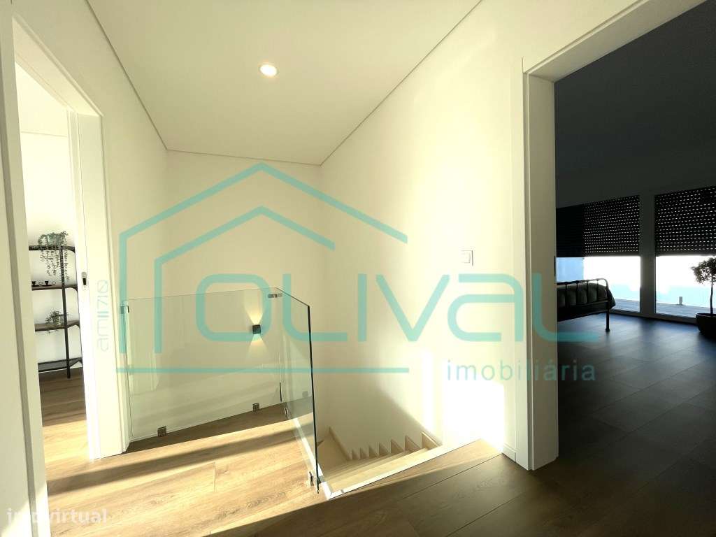 Moradia T3+1 Moderna com Piscina Privada - Conforto, Elegância e Fu...-28