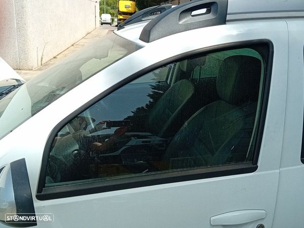 Vidro Porta Frente Esquerdo Dacia Duster (Hs_) - 1