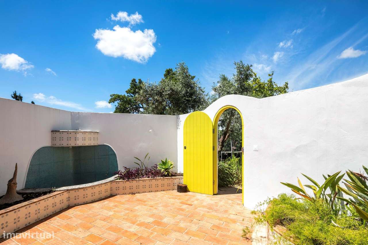 CASA DOS SONHOS EM CALIÇAS COM 4 QUARTOS, PISCINA E GARAGEM-27