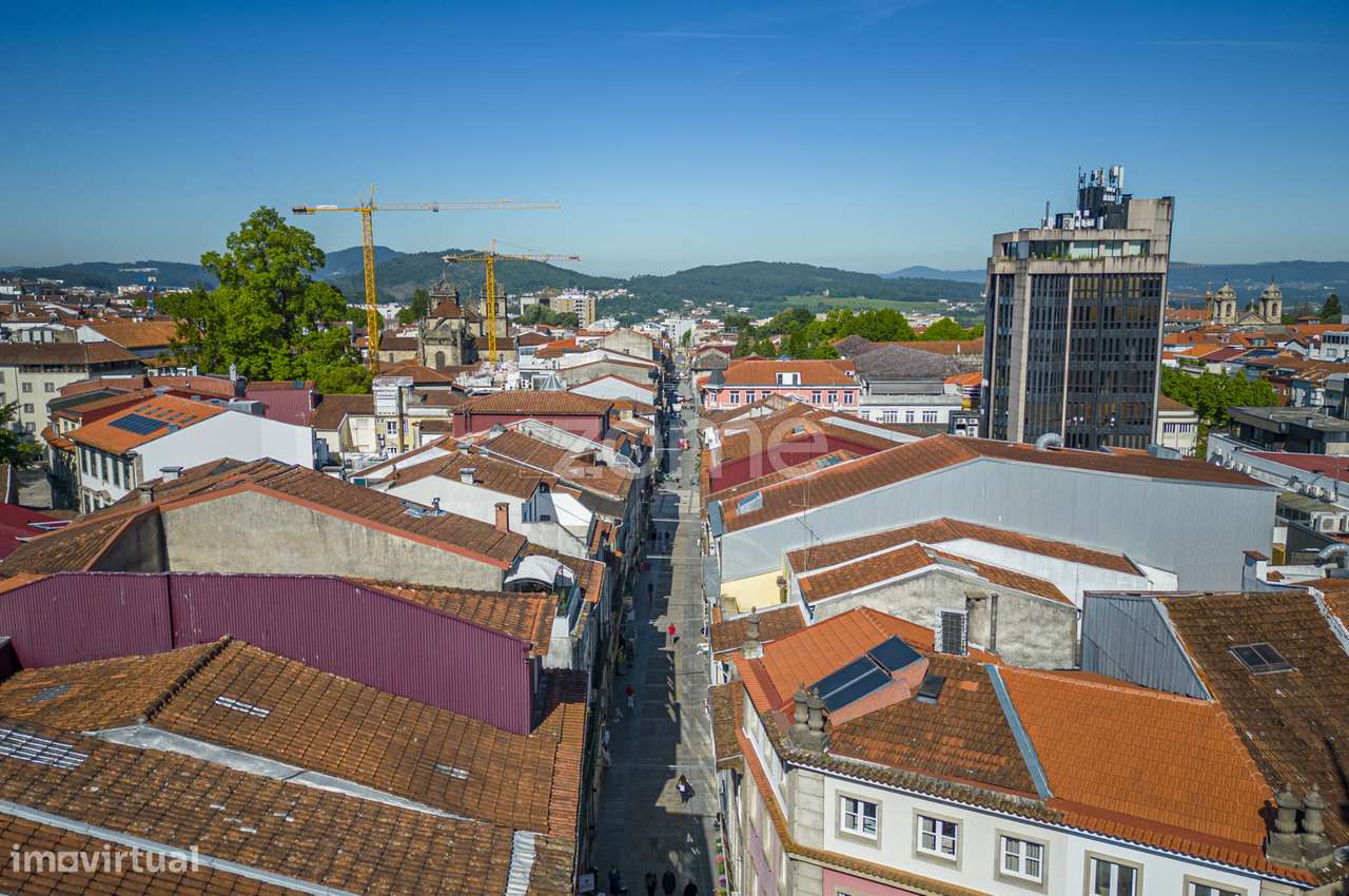 Prédio para recuperar na rua do Souto - Braga - Grande imagem: 3/50