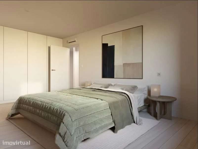 A casa onde o seu futuro começa – Moradia T3 remodelada, moderna e lum-34