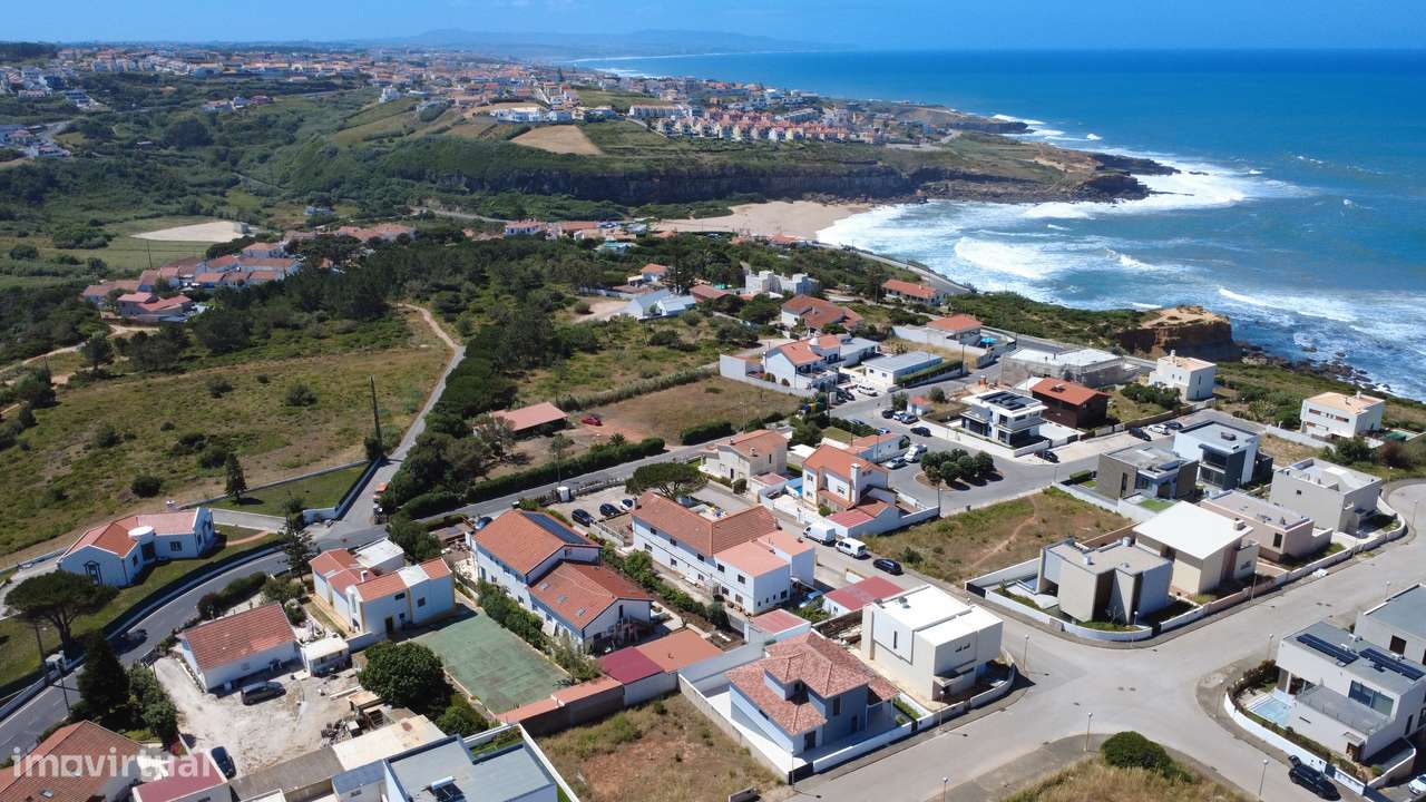 Moradia Isolada T3 com Garagem e Vista Mar, a 3 minutos da Praia-36