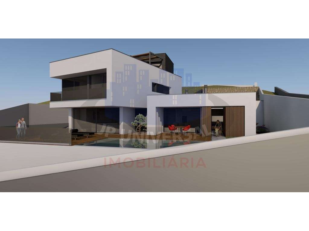 Vende-se Terreno com Projeto com Vista Castelo-0