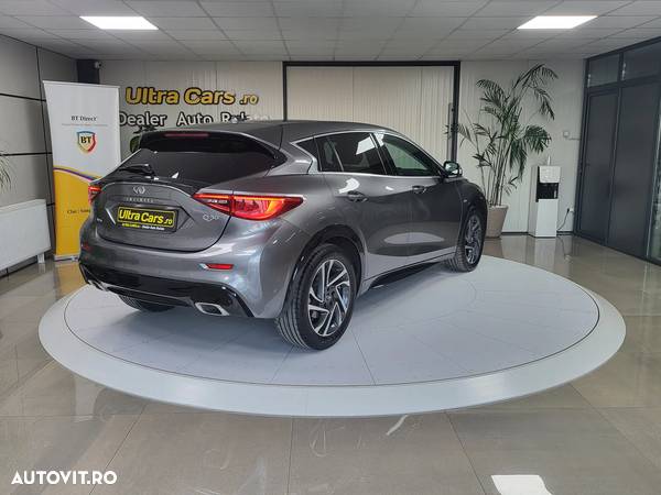 Infiniti Q30 2.2d DCT AWD City Black Edition - 5