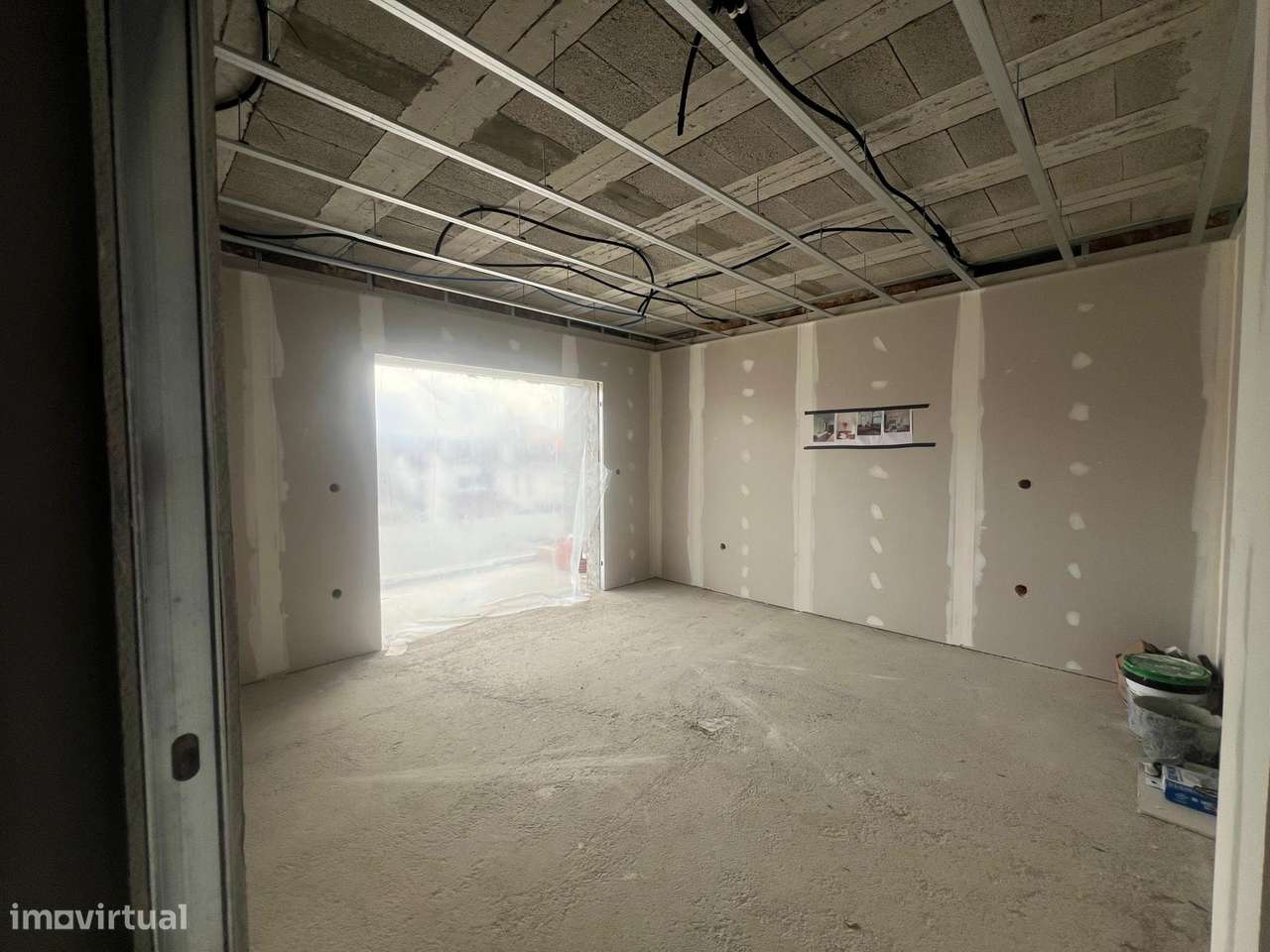 Moradia T4 em Fase Final de Construção com Piscina — Centro de Chaves-15