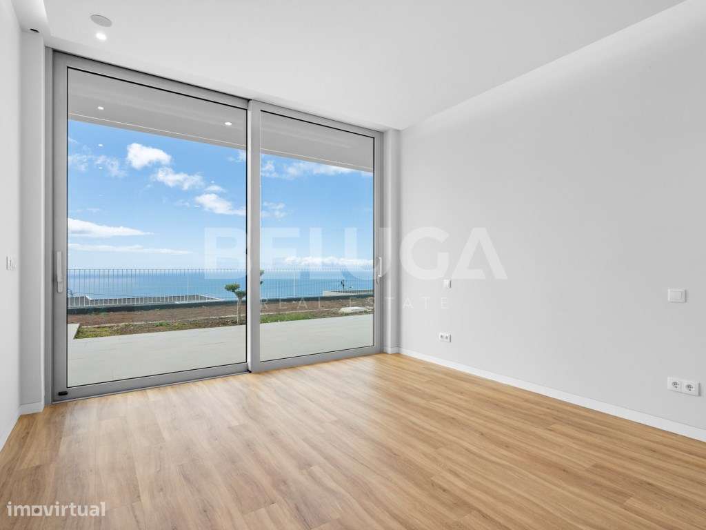 MORADIA T3+1 MINIMALISTA || ESTREITO DA CALHETA-32