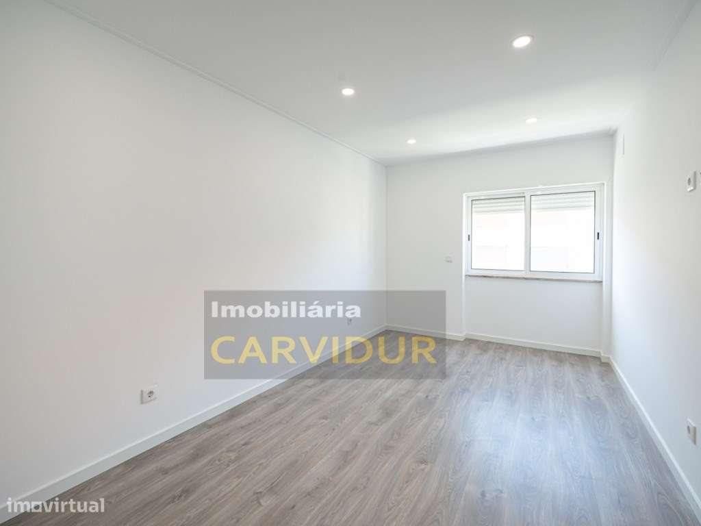 Apartamento T3 remodelação contemporânea com Quintal-15