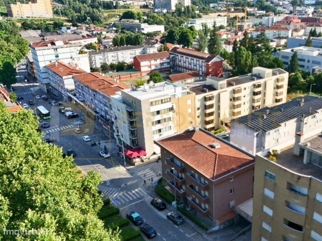 Apt. T3 c/ garagem - Centro de Guimarães-12