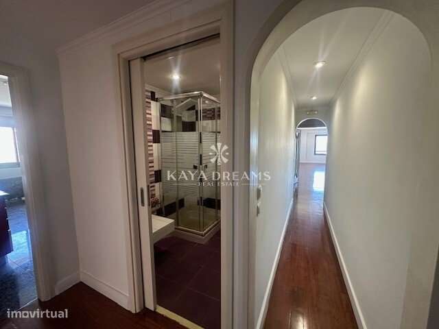 T6 para venda na Quinta Nova em Odivelas com 4 lugares de Parqueame...-7