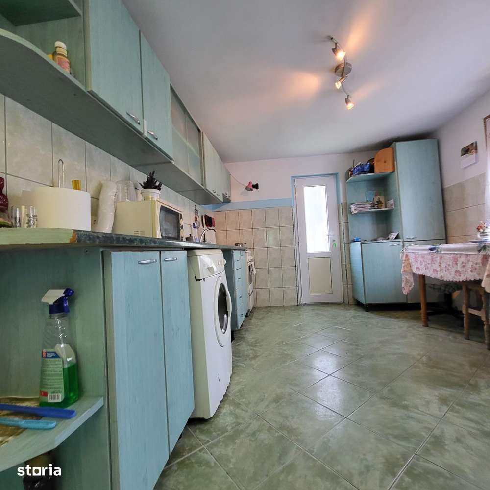 Casă cu 3 camere în Onești-3