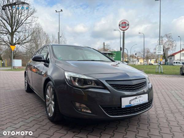 Opel Astra 1.4 Turbo Sports Tourer ecoFLEX Start/Stop Exklusiv - 2