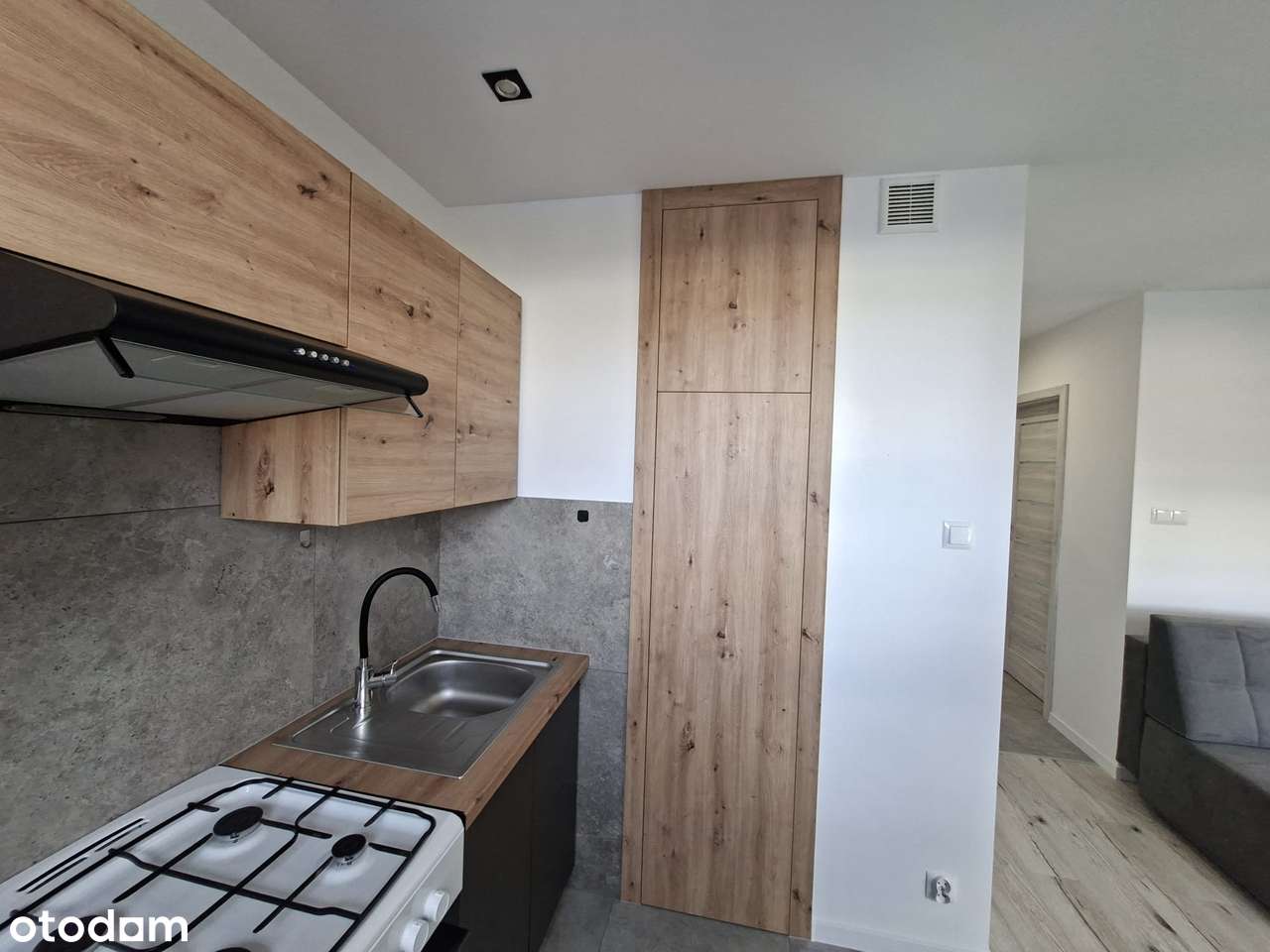 Mieszkanie 2 pokojowe z balkonem -wyremontowane w atrakcyjnej okolicy - Pełny obrazek: 5/11