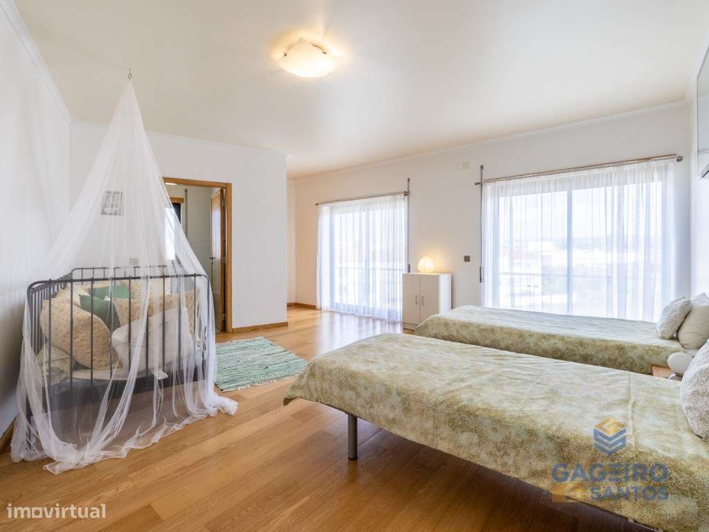 Espaçoso apartamento T3 com terraço privativo - São Martinho do Porto-16